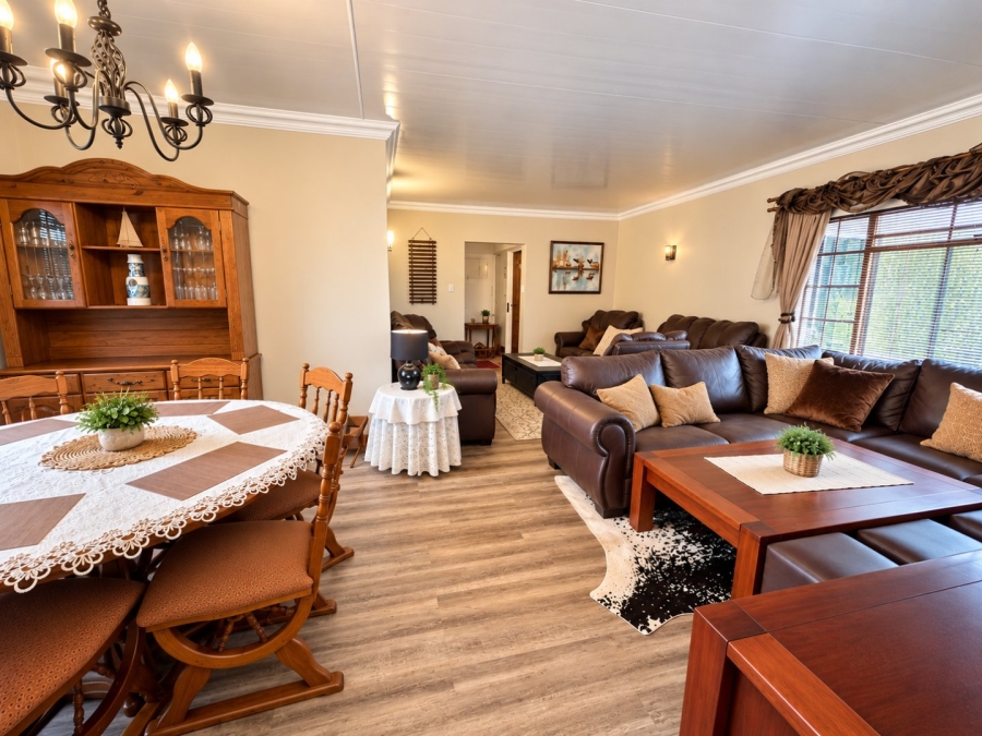 4 Bedroom Property for Sale in Roodia Free State